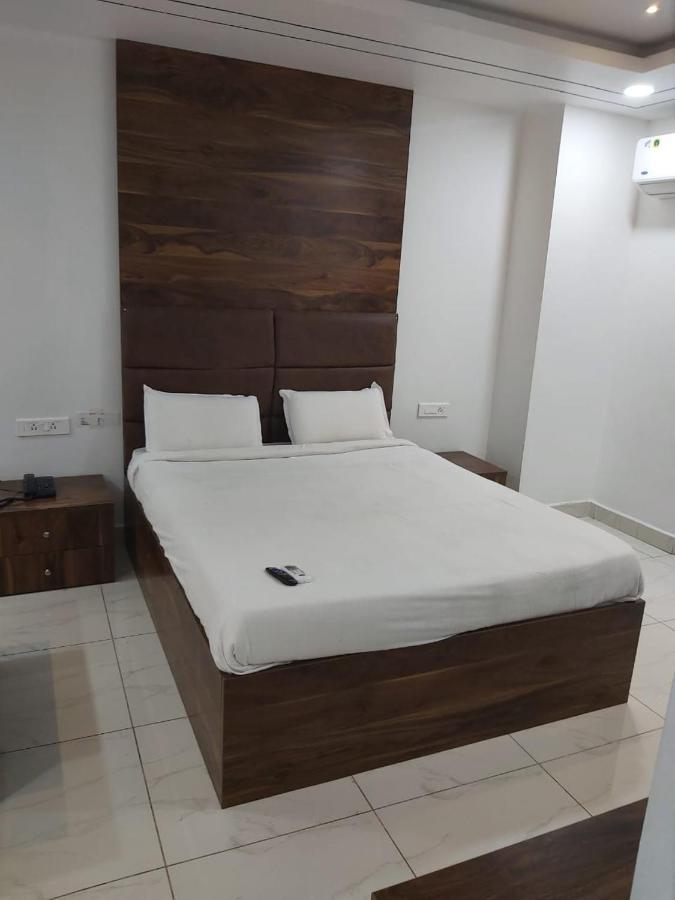 Hotel Sahasra Dla Warangal Exteriér fotografie