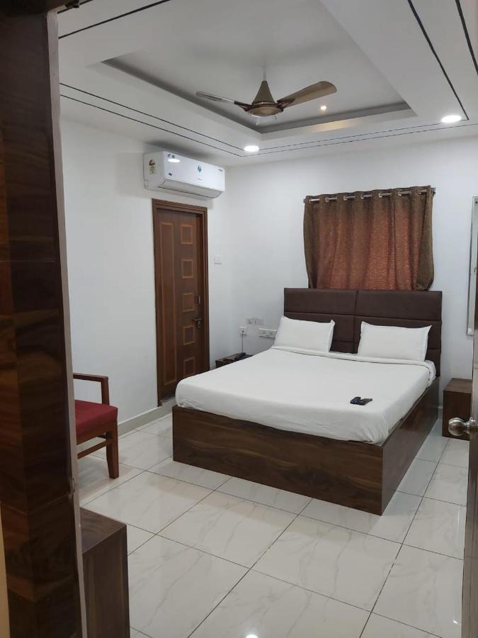 Hotel Sahasra Dla Warangal Exteriér fotografie