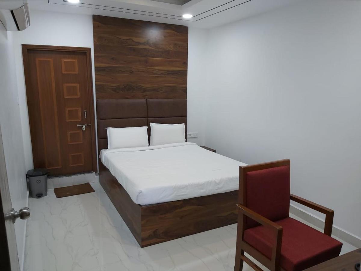 Hotel Sahasra Dla Warangal Exteriér fotografie